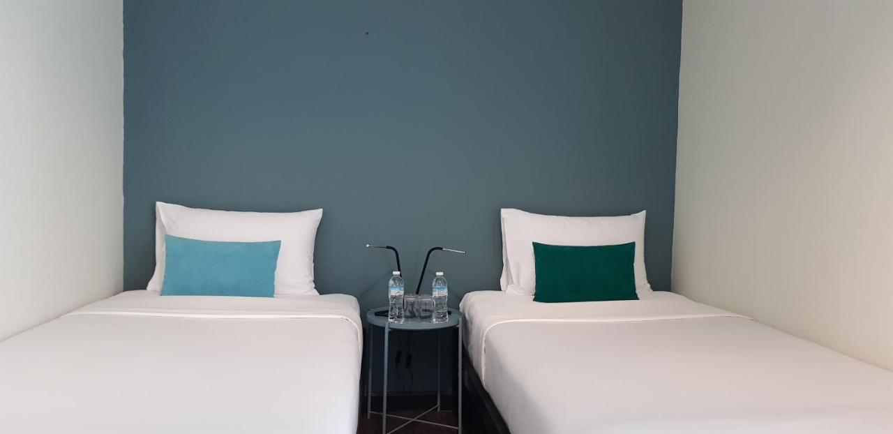Baan Wangderm Hotel Бангкок Екстер'єр фото