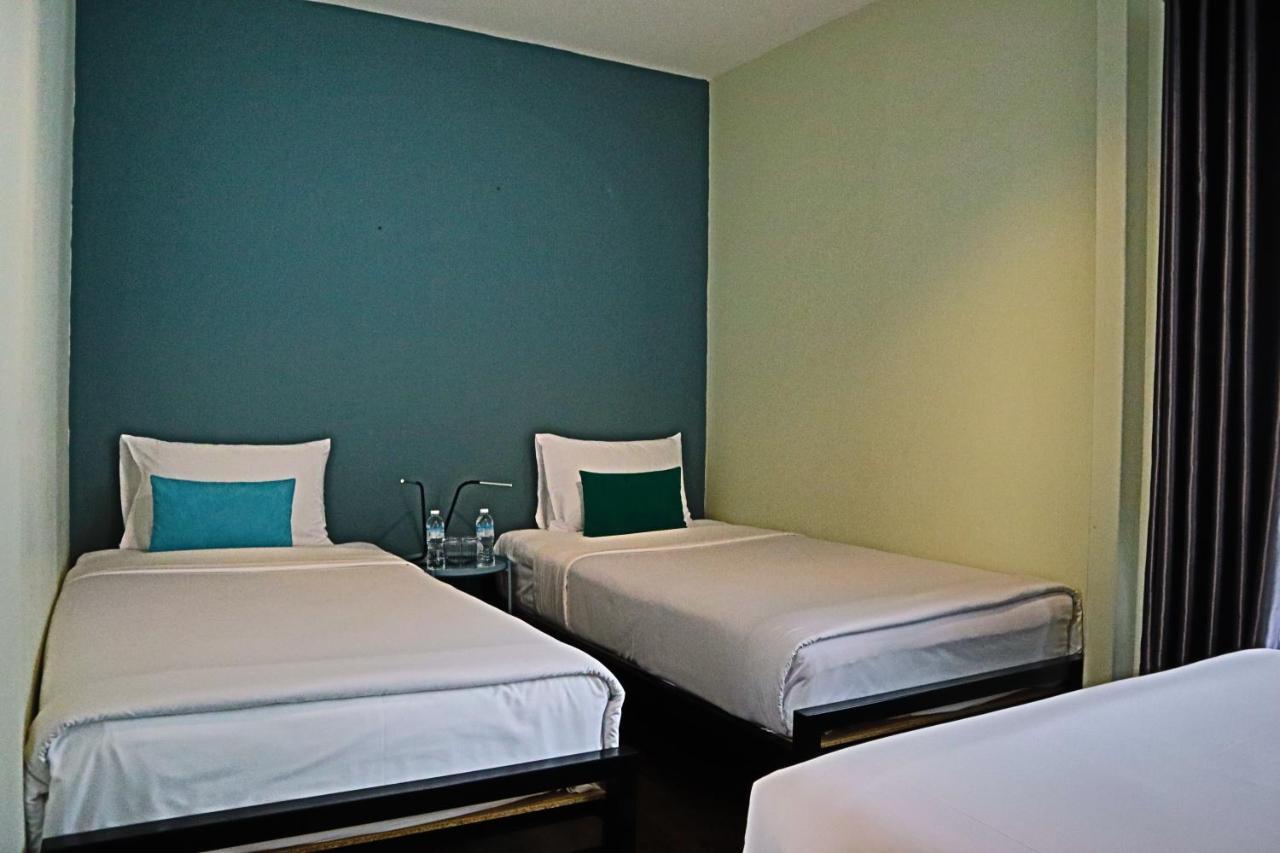 Baan Wangderm Hotel Бангкок Екстер'єр фото