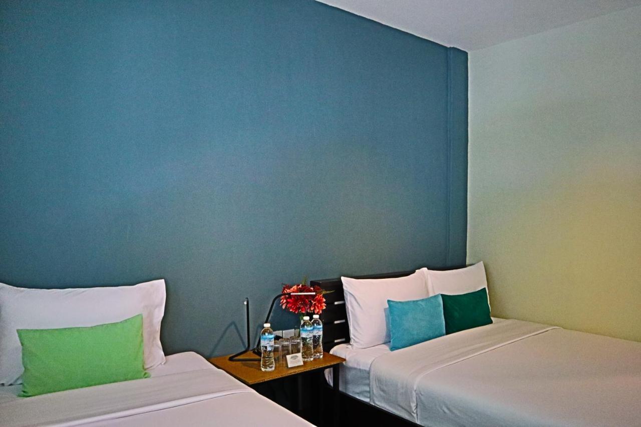 Baan Wangderm Hotel Бангкок Екстер'єр фото