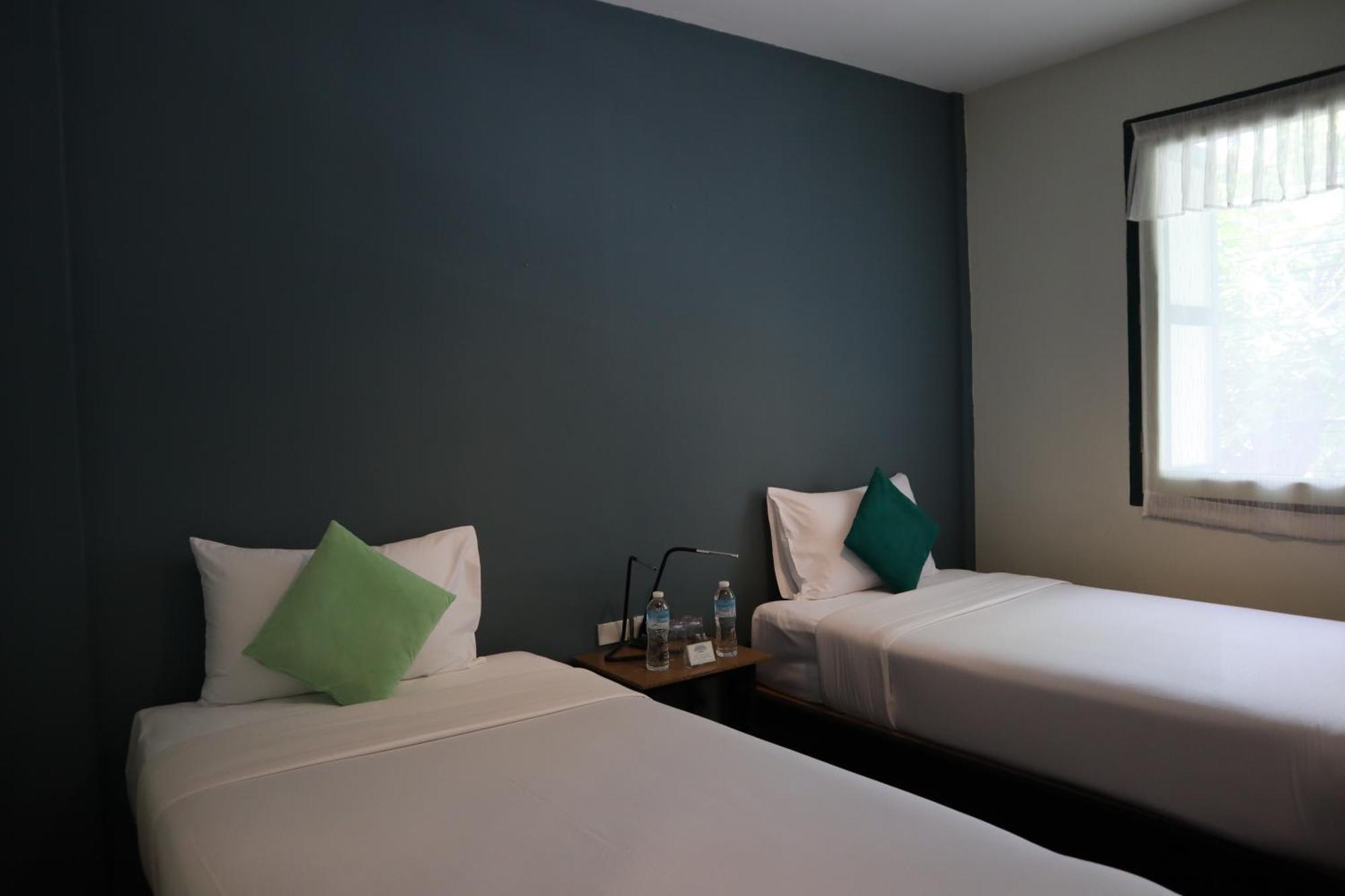 Baan Wangderm Hotel Бангкок Екстер'єр фото
