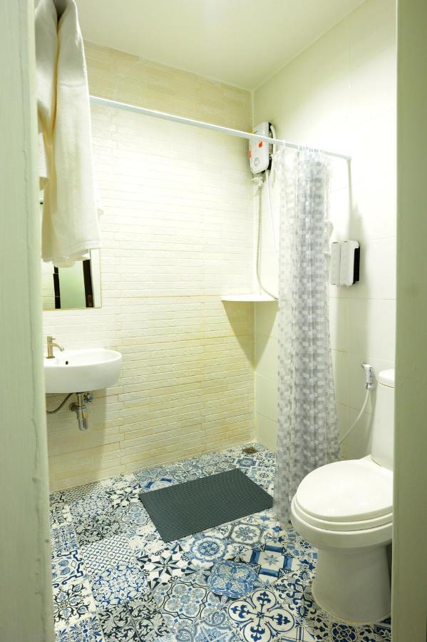 Baan Wangderm Hotel Бангкок Екстер'єр фото